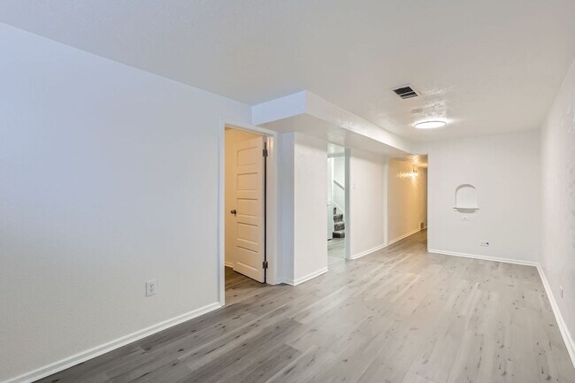 Building Photo - Limited Time Move In Special - See Details...