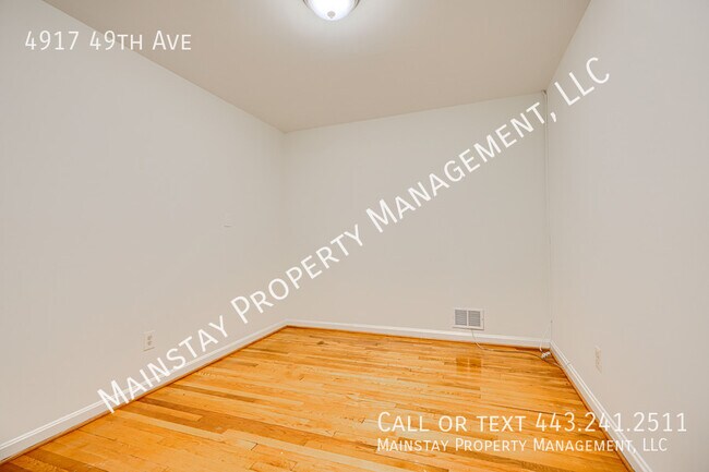 Building Photo - 4917 49th Ave