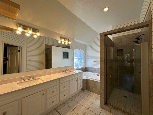 Building Photo - South Austin, Circle-C, Two Story - Available Now
