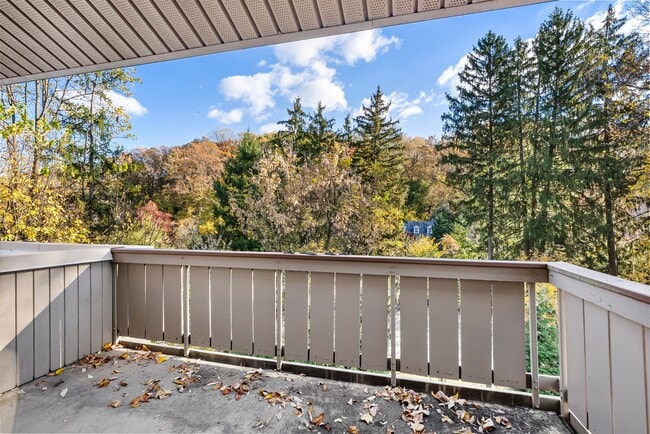 Building Photo - 110 Cross Keys Rd