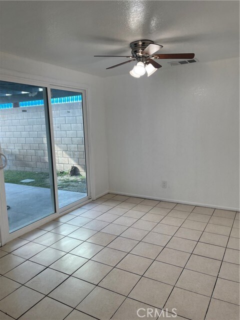 Building Photo - 8822 Ramona St