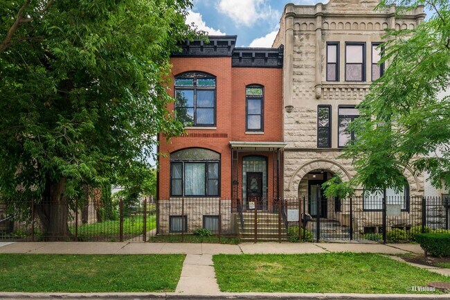 Primary Photo - 2837 W Washington Blvd