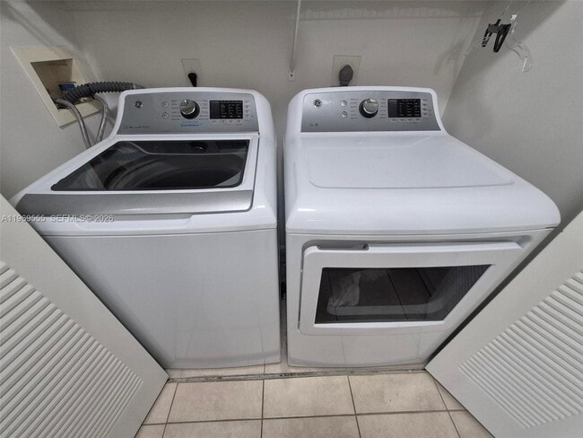 Building Photo - 2163 Renaissance Blvd