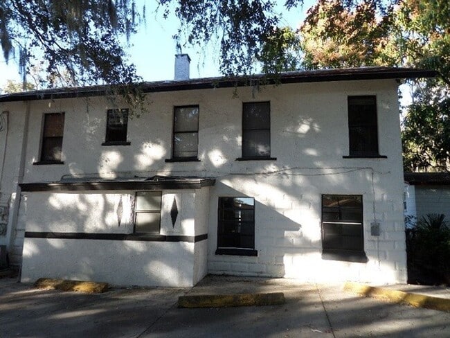 Building Photo - 2242 23rd Ave S