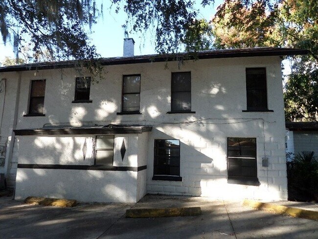 Building Photo - 2242 23rd Ave S