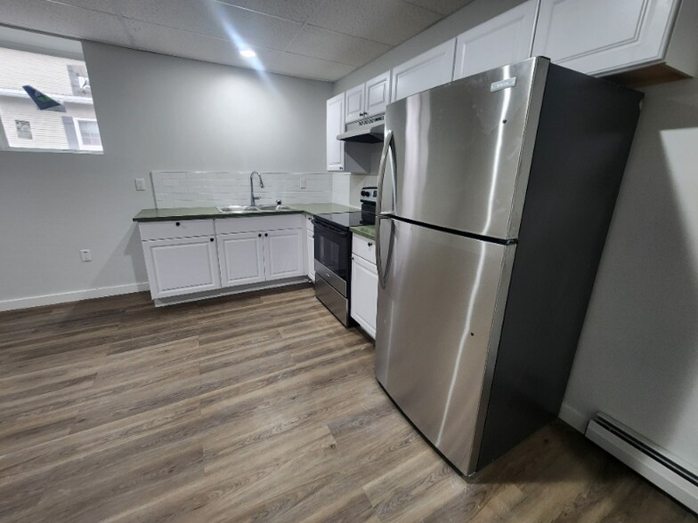 Building Photo - 151 S Main St