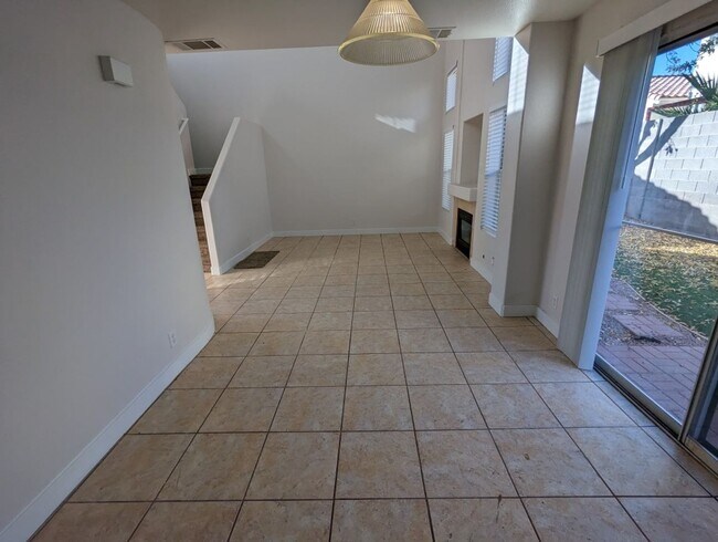 Building Photo - 7233 Pinon Crest Ct