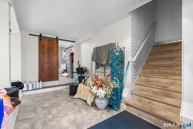 Building Photo - 540 Lakeside Dr