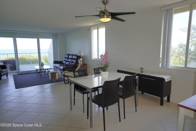 Building Photo - 1555 N Hwy A1A