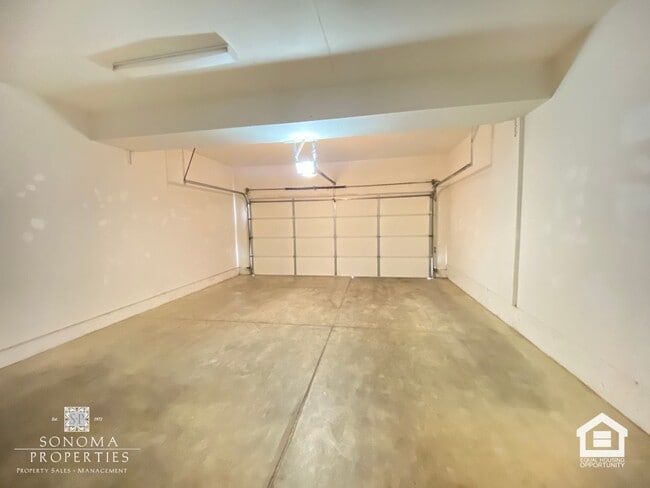 Building Photo - 4BD/3BA House in Agua Caliente!