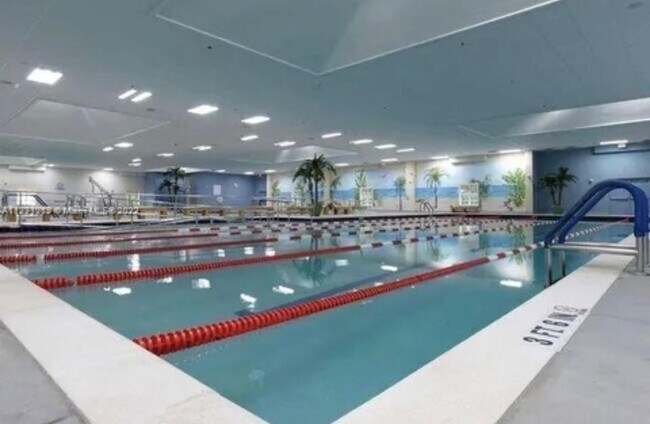 Building Photo - 690 Saxony Way