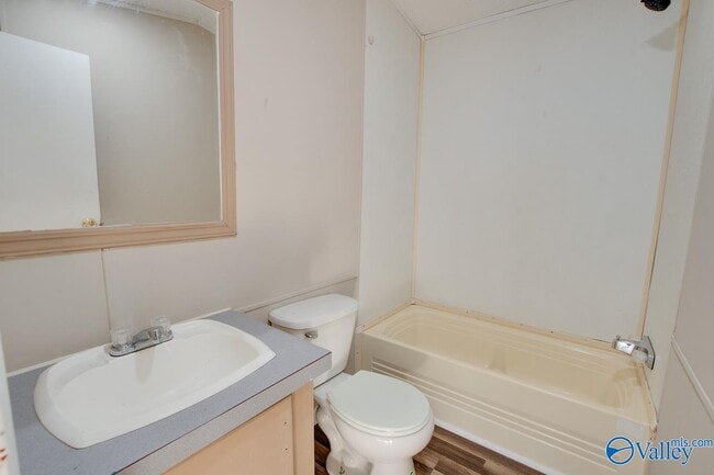 Building Photo - 156 Kinney Rd