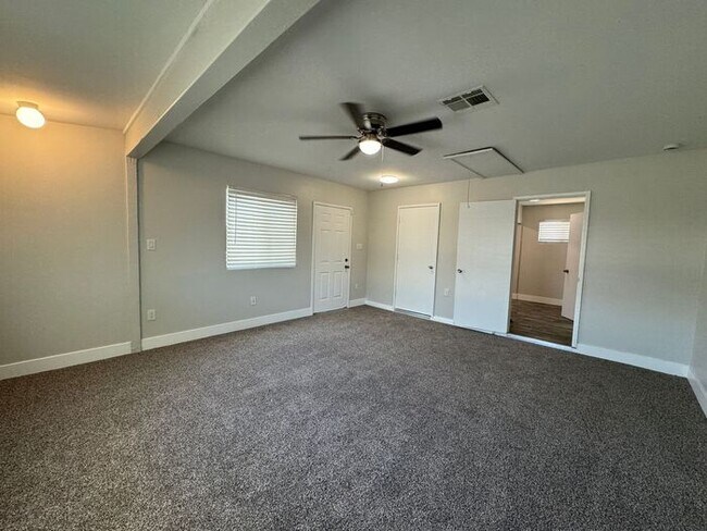 Building Photo - Apply Here: https://realty480pm.appfolio.c...