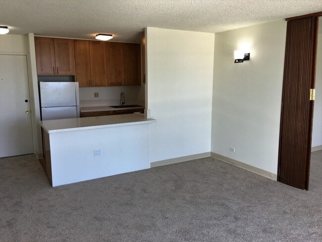 Building Photo - Recently Remodeled 1 Bdrm. 1 Bath w/ 1 Reserved Parking Stall