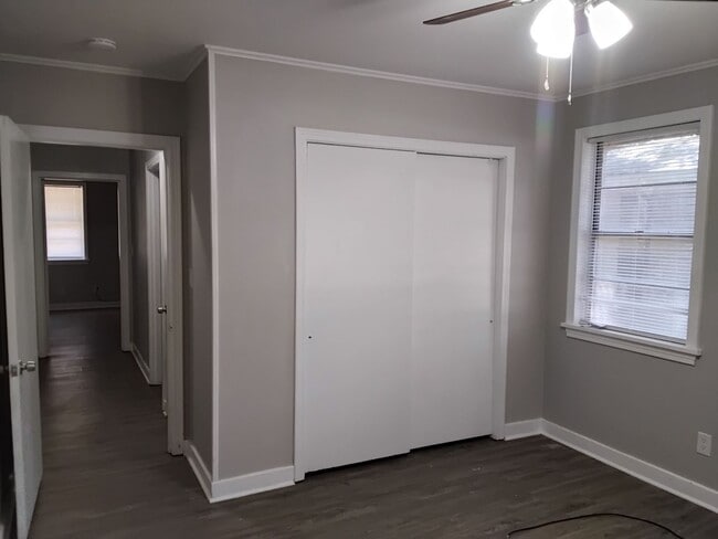 Building Photo - $500 OFF MOVE IN SPECIAL - HEART OF BROADMOOR HOME-3/1.5