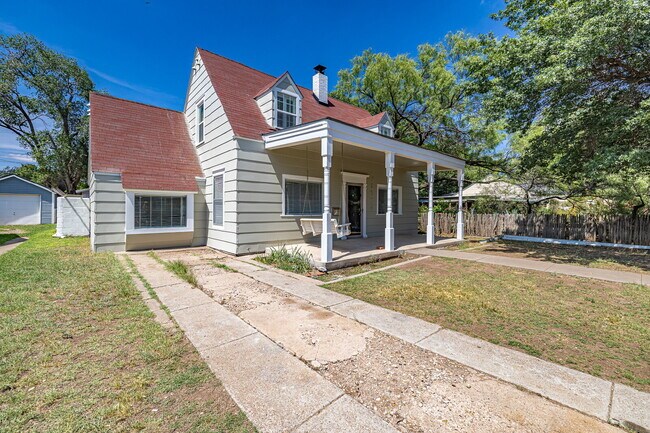 Building Photo - Charming 2-Story Home in Tech Terrace!