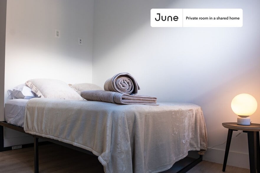 Building Photo - Room in Shared 4 bed/2 bath home in Dupont Circle