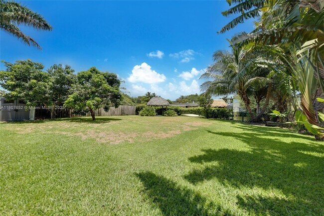 Building Photo - 13521 S Biscayne River Dr