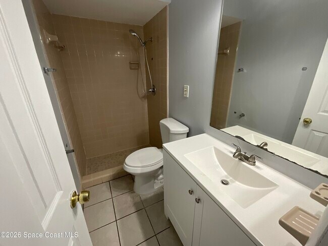 Building Photo - 753 Bianca Dr NE