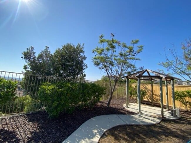 Building Photo - Great 4 Bd/3Bth in the San Marcos Santa Fe...