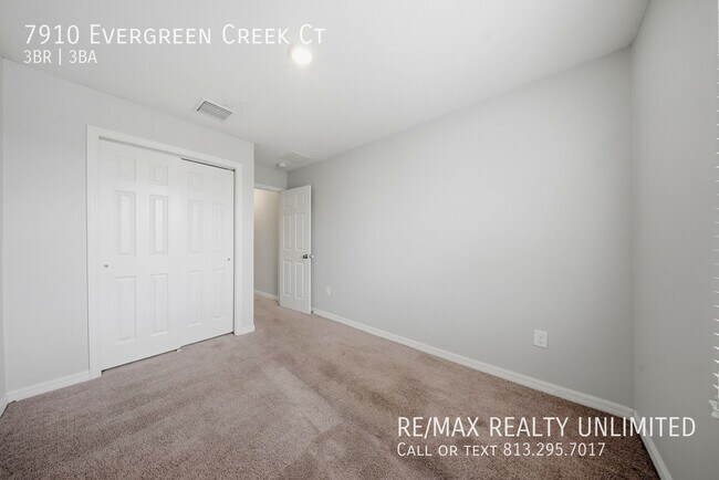 Building Photo - 7910 Evergreen Creek Ct