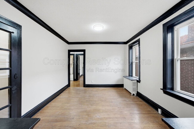 Building Photo - 5055 Lindenwood Ave