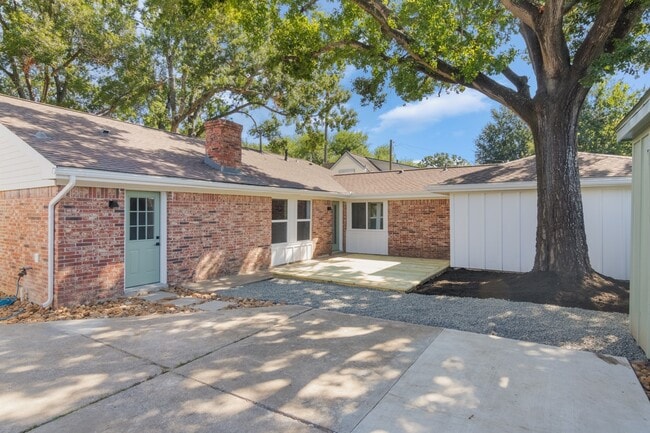 Building Photo - 6115 Lymbar Dr