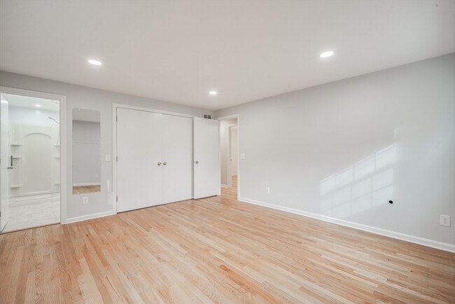 Building Photo - 810 Frank Smith Rd