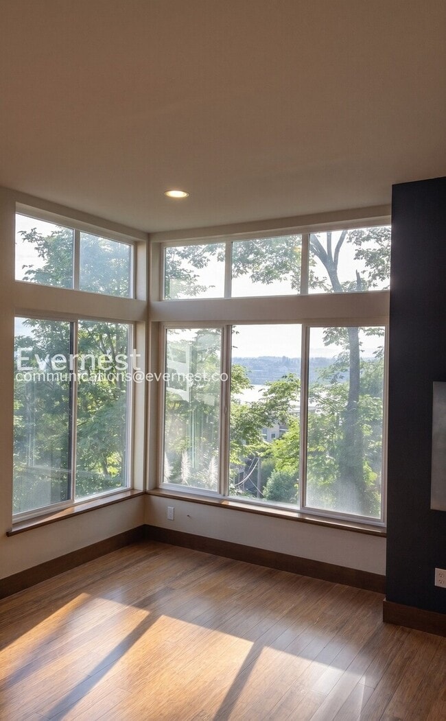 Building Photo - PROMO: Get 50% Off the First Full Month’s Rent when you Move In by 8/15/2026!/3-Bed/2.5-Bath Mode...