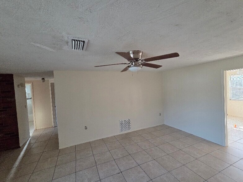 Building Photo - 7144 Stone Rd