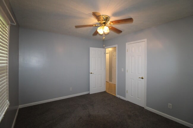 Building Photo - 4385 Red Lane Rd