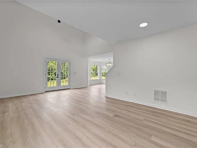 Building Photo - Earn Wealth While Leasing - Like a Homeown...