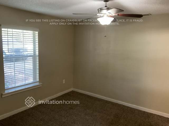 Building Photo - 225 Woodcrest Dr