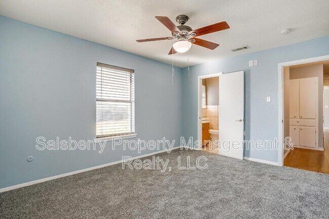 Building Photo - 1113 Gifford Dr