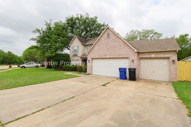 Building Photo - 4 Bed | 2 Bath in Broken Arrow!