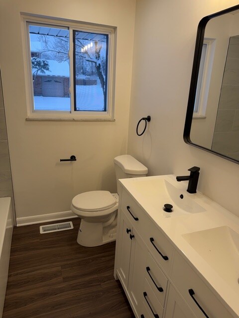 Building Photo - 813 Rockhill Ave