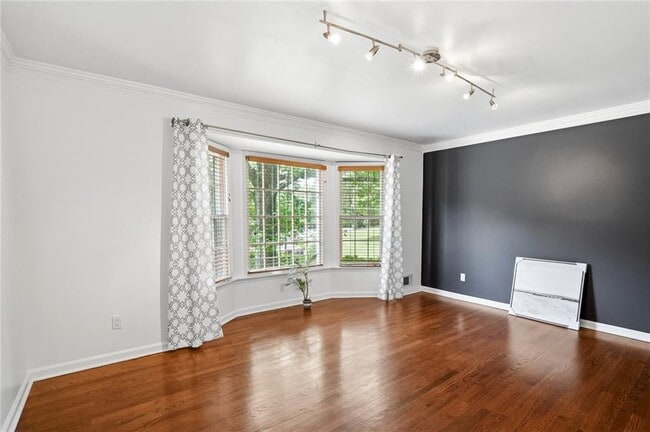 Building Photo - 5291 Manhasset Cove