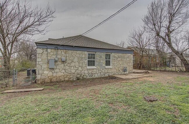 Building Photo - 2901 NW 43rd St
