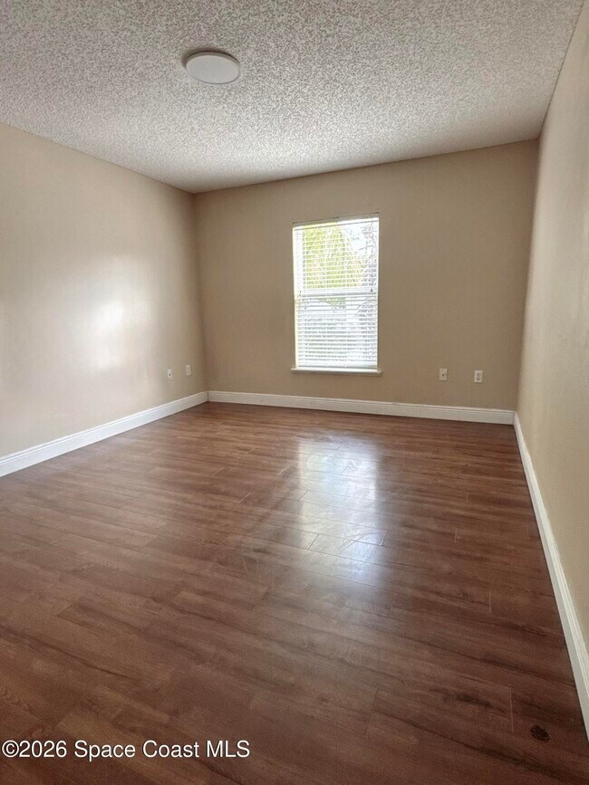 Building Photo - 1718 Sawgrass Dr SW