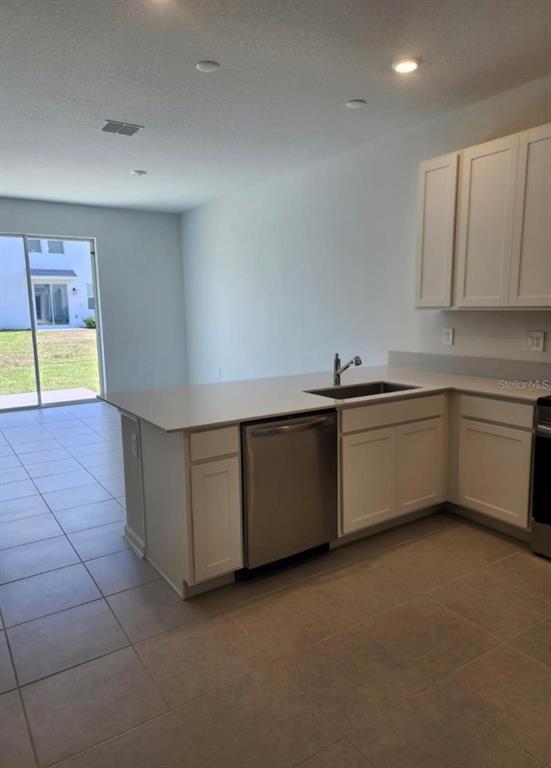 Building Photo - 2918 Savoir Ave