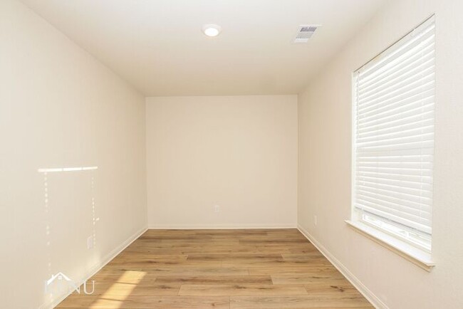 Building Photo - Coming Soon!