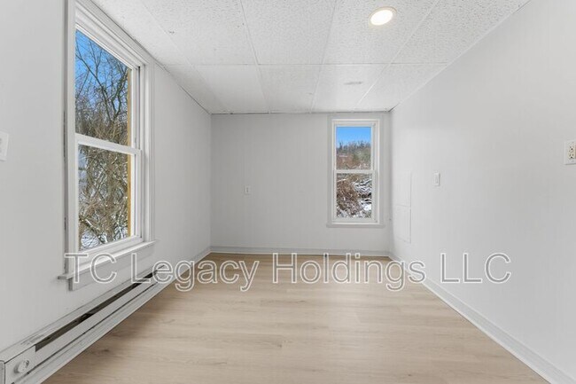 Building Photo - 16 Flint St