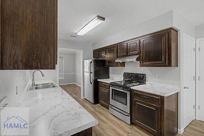 Building Photo - 412 Arlington Dr