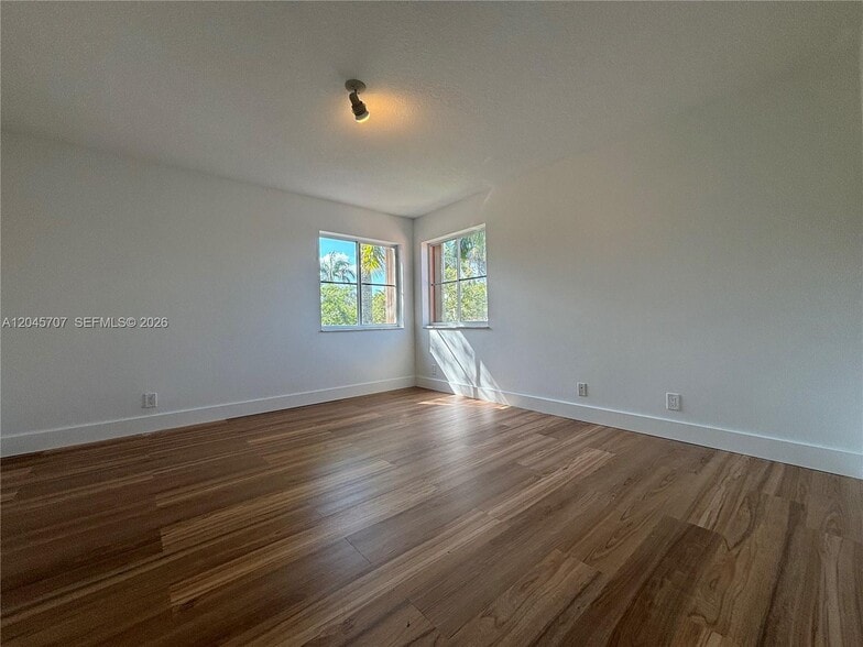 Building Photo - 1653 Winterberry Ln