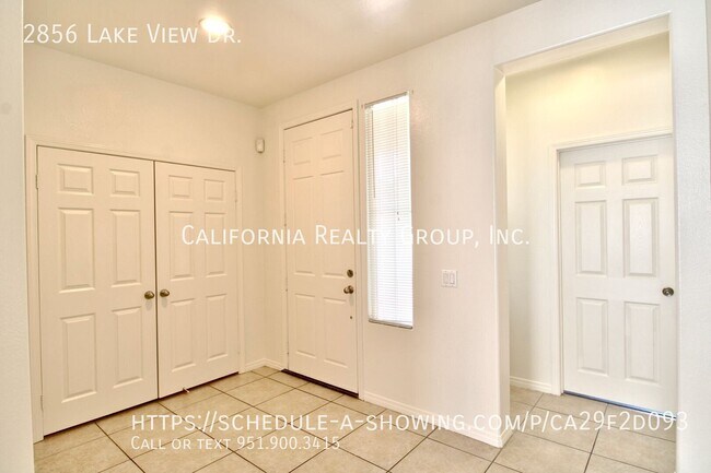 Building Photo - 2856 Lake View Dr