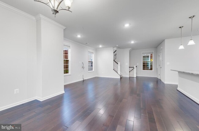 Building Photo - 23290 Milltown Knoll Square