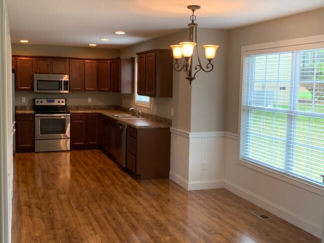 Building Photo - 3414 Pond Run Way
