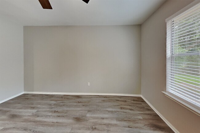 Building Photo - 16819 Kettle Creek Dr