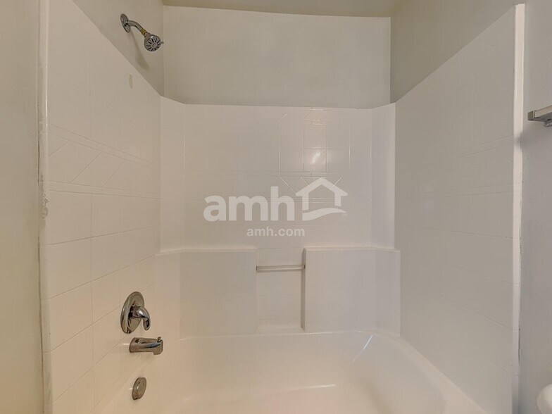 Building Photo - 3910 Winston St