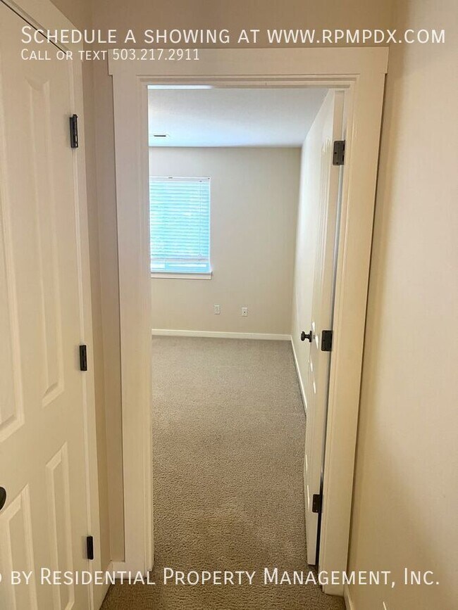 Building Photo - 15355 SW Greenfield Dr